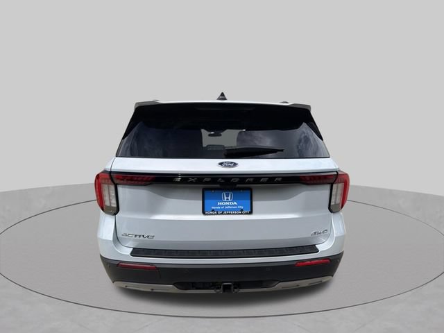 Used 2025 Ford Explorer Active w/ Active Comfort Package AWD/4WD image 4
