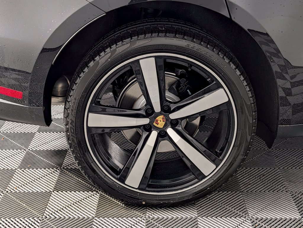 New 2026 Porsche Macan AWD/4WD image 13