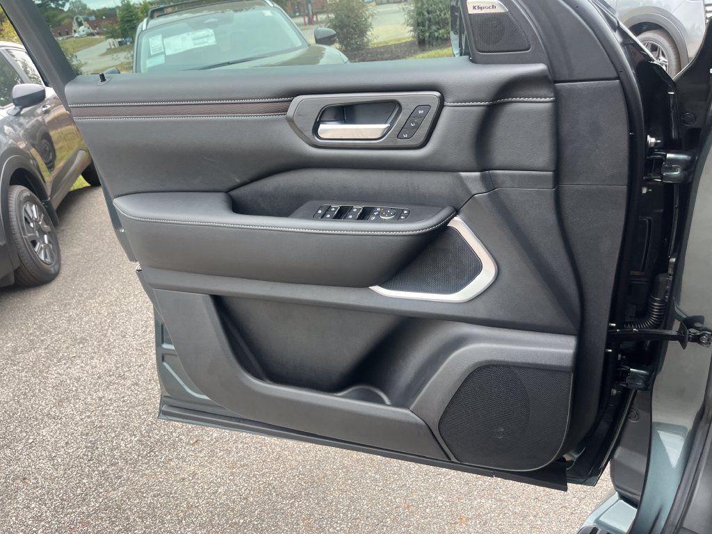 New 2026 Nissan Armada Platinum Reserve AWD/4WD image 4