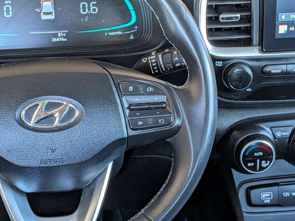Used 2025 Hyundai Venue SEL FWD image 15