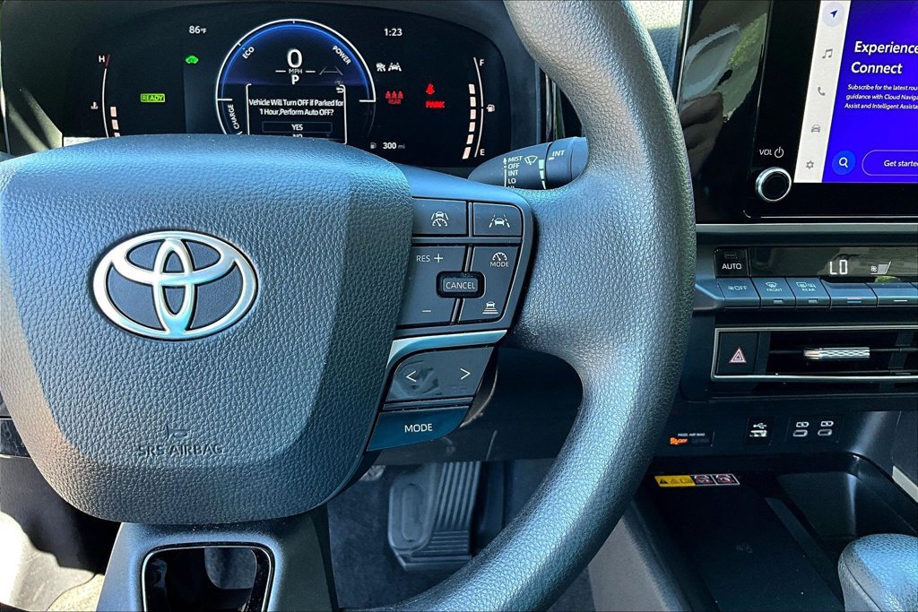 Used 2025 Toyota Camry LE FWD image 13