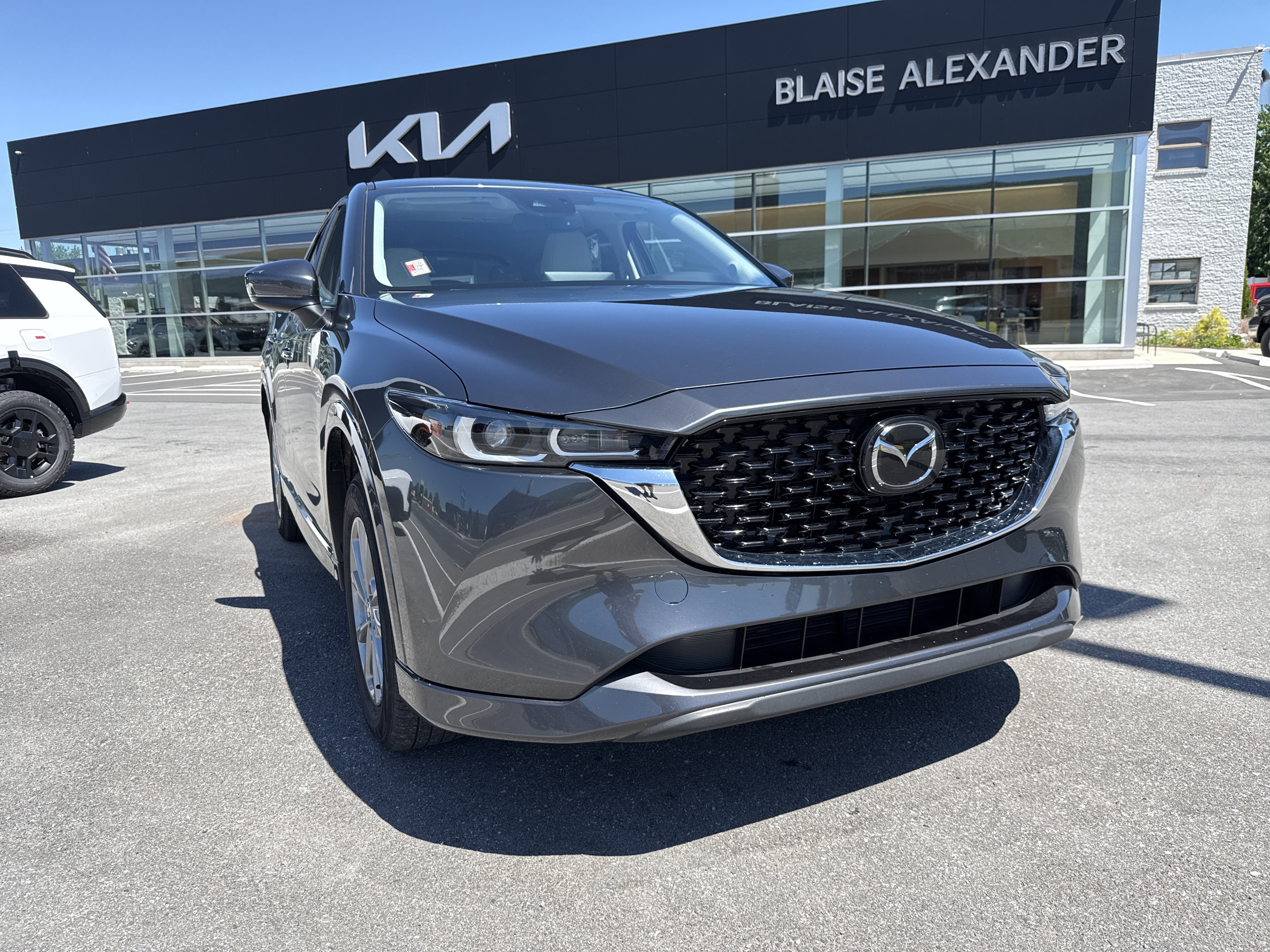 Used 2025 MAZDA CX-5 AWD 2.5 S w/ Preferred Package image 1