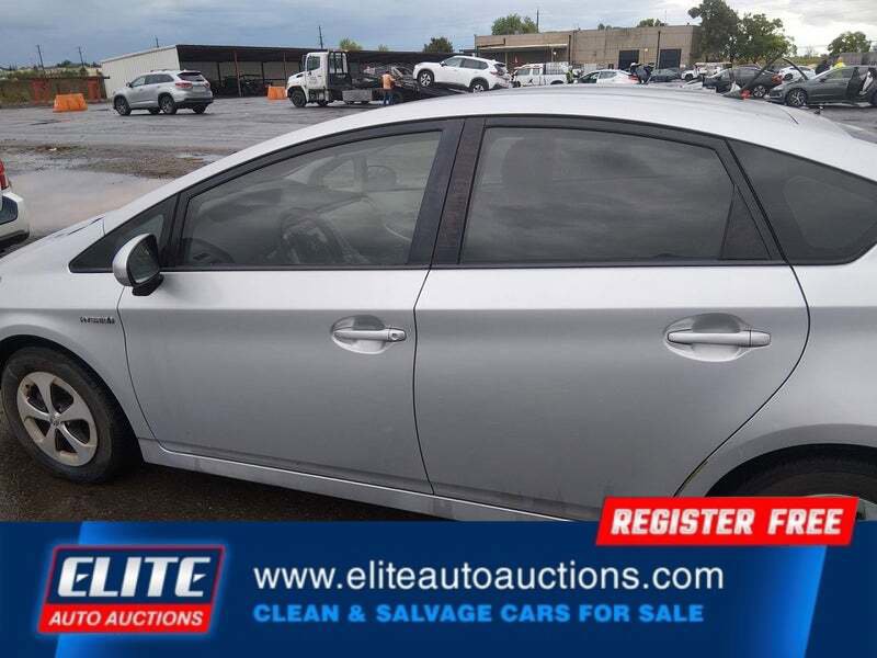 Used 2015 Toyota Prius Two FWD image 28