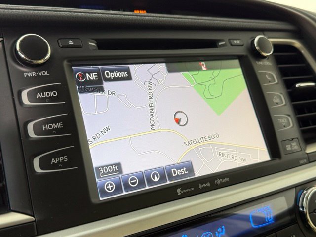 Used 2017 Toyota Highlander XLE w/ Carpet Mat Package FWD image 21