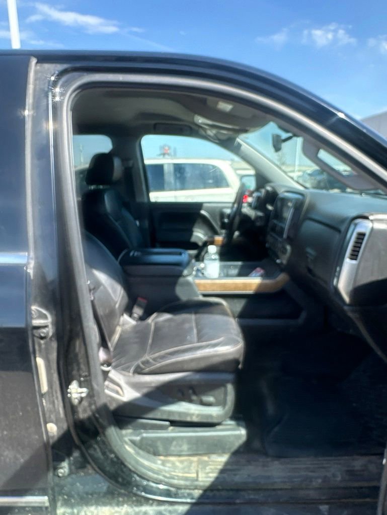 Used 2015 Chevrolet Silverado 1500 LTZ w/ LTZ Plus Package AWD/4WD image 17