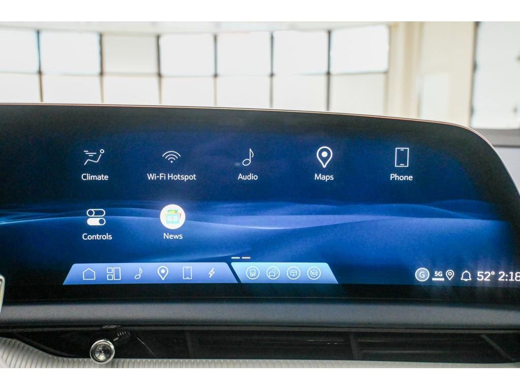 New 2026 Cadillac Optiq Luxury 2 image 31