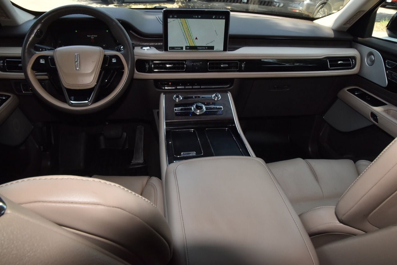 Used 2022 Lincoln Aviator Reserve w/ Equipment Group 201A AWD/4WD image 17