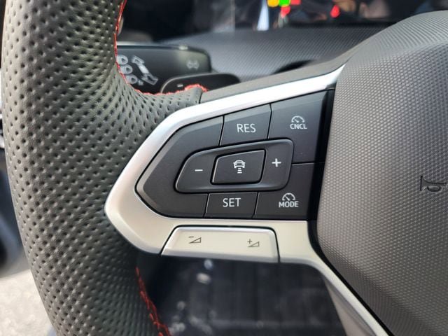 New 2026 Volkswagen GTI SE FWD image 19