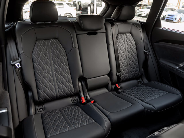 New 2026 Audi SQ5 Prestige AWD/4WD image 34