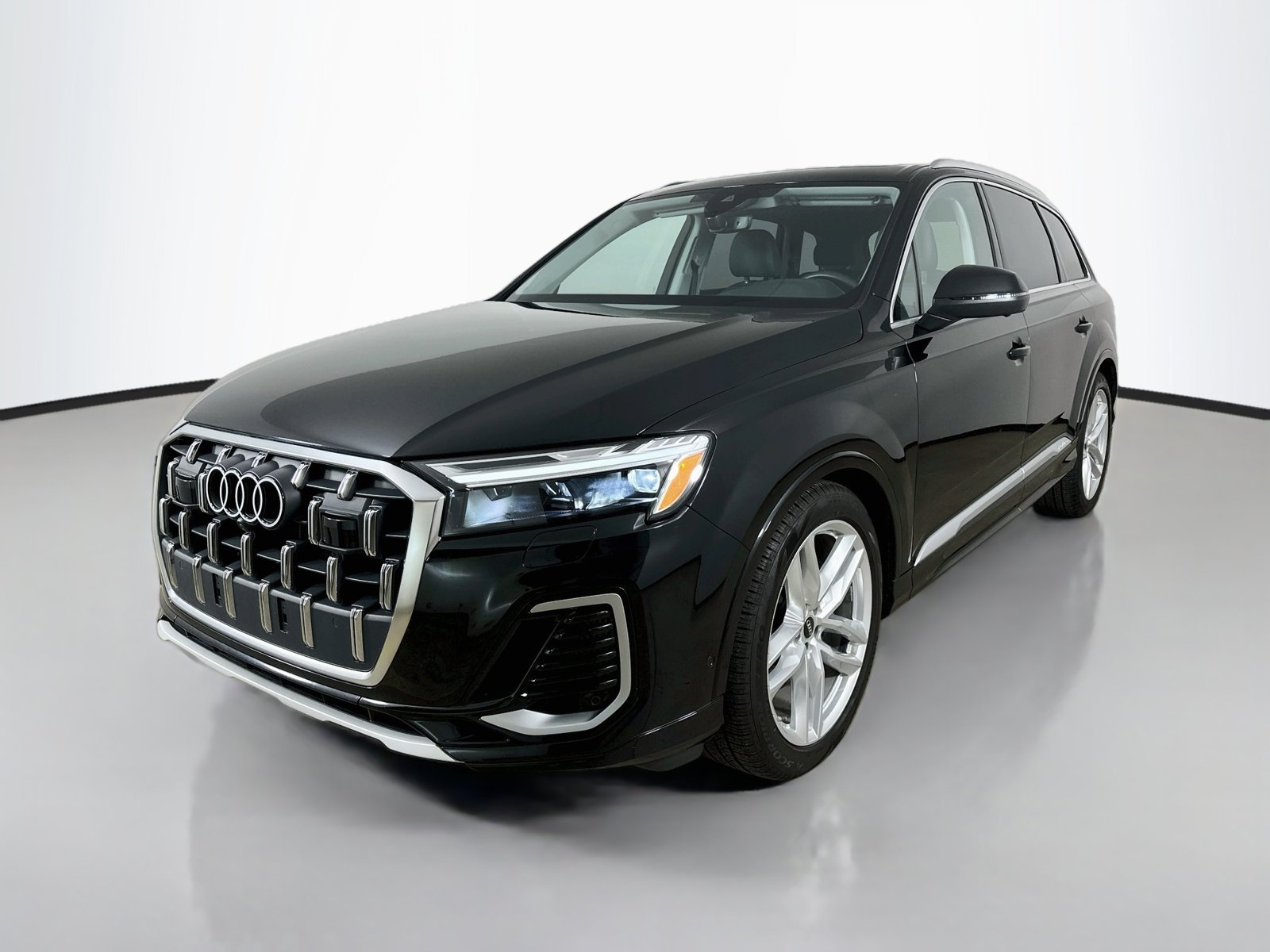 Used 2025 Audi Q7 3.0T Premium Plus w/ Premium Plus Package AWD/4WD image 1