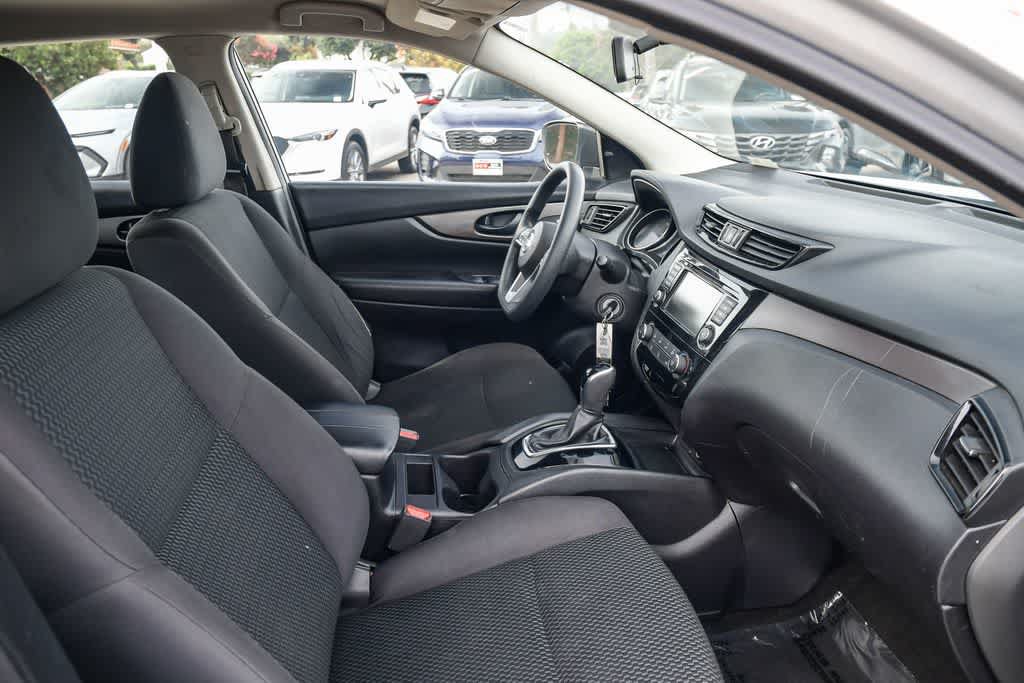 Used 2019 Nissan Rogue Sport S w/ Appearance Package FWD image 15