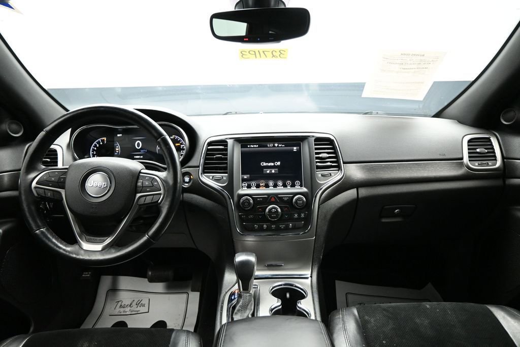 Used 2018 Jeep Grand Cherokee Altitude AWD/4WD image 12