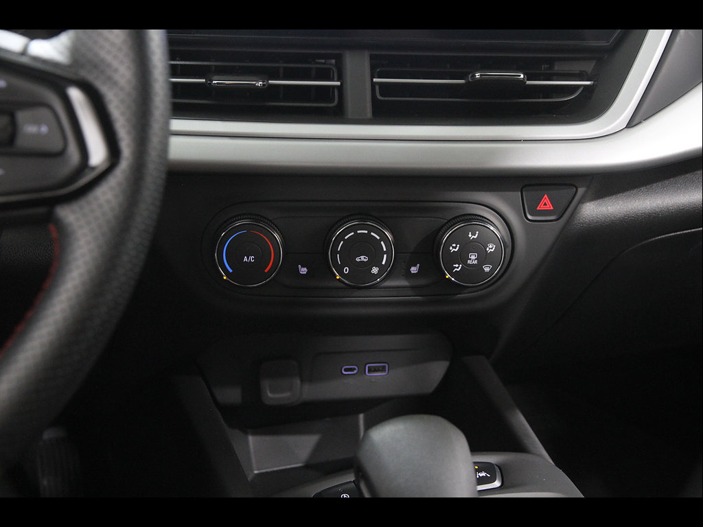 Used 2024 Chevrolet Trax RS w/ Driver Confidence Package FWD image 14