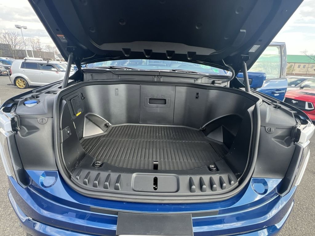 Used 2022 Ford F150 Lightning Lariat image 27