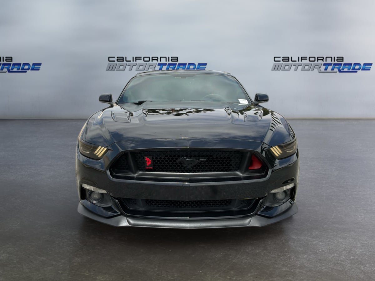 Used 2017 Ford Mustang GT RWD image 2