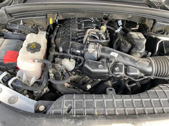 Used 2023 Jeep Grand Cherokee Laredo AWD/4WD image 22