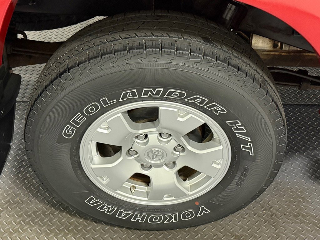 Used 2013 Toyota Tacoma PreRunner w/ SR5 Pkg RWD image 18