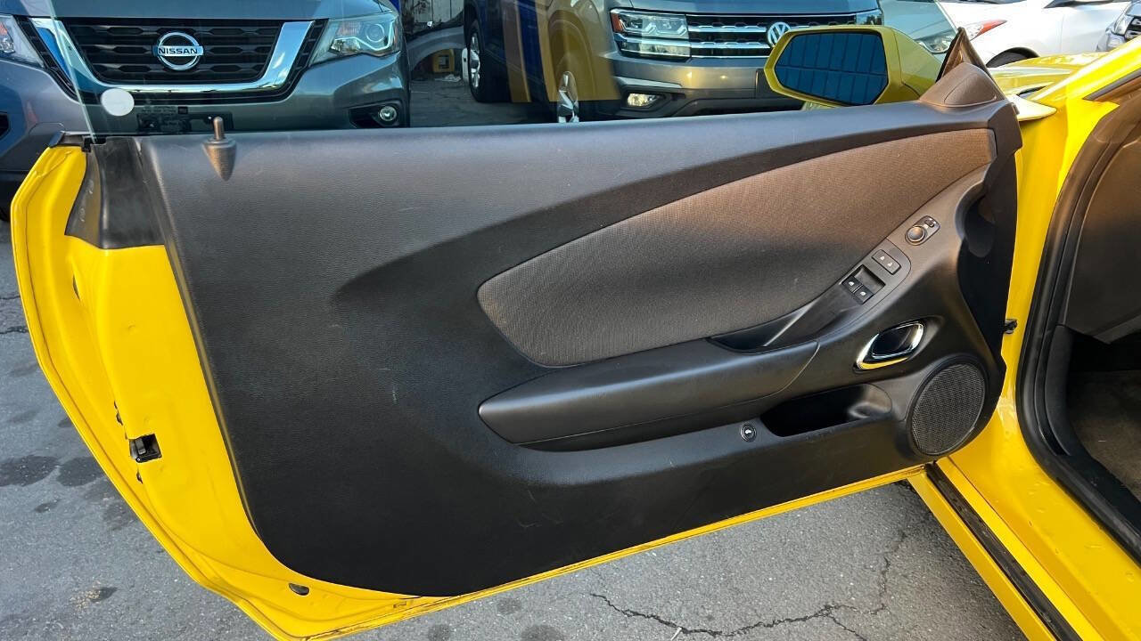 Used 2015 Chevrolet Camaro LT w/ 1LT Preferred Package image 17