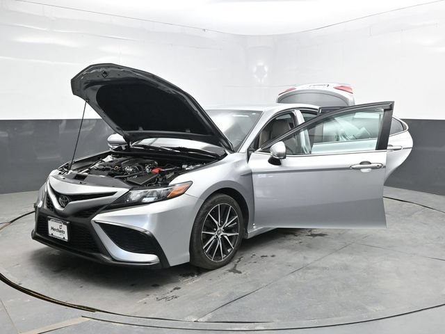 Used 2022 Toyota Camry SE FWD image 35