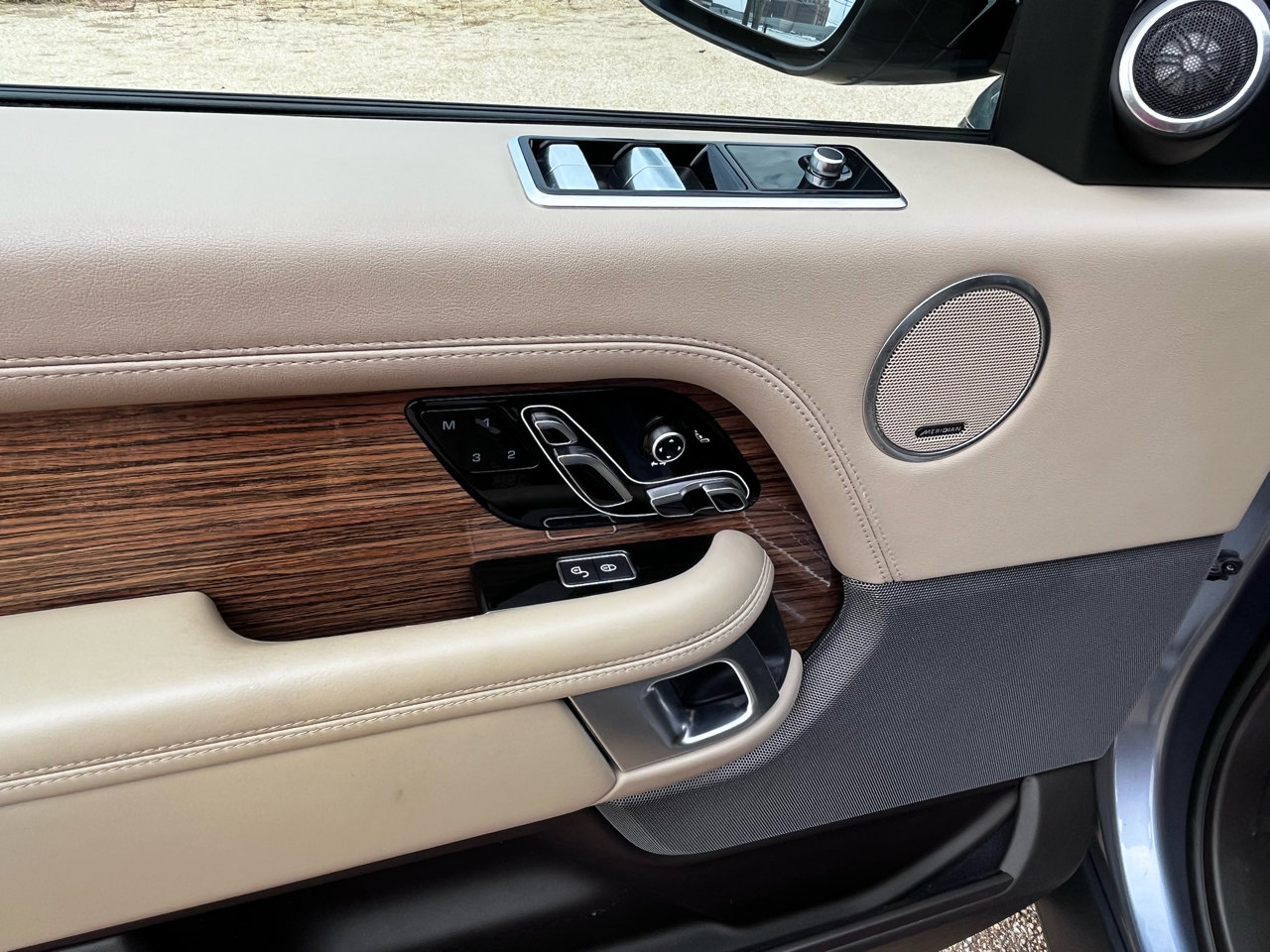 Used 2019 Land Rover Range Rover HSE image 44