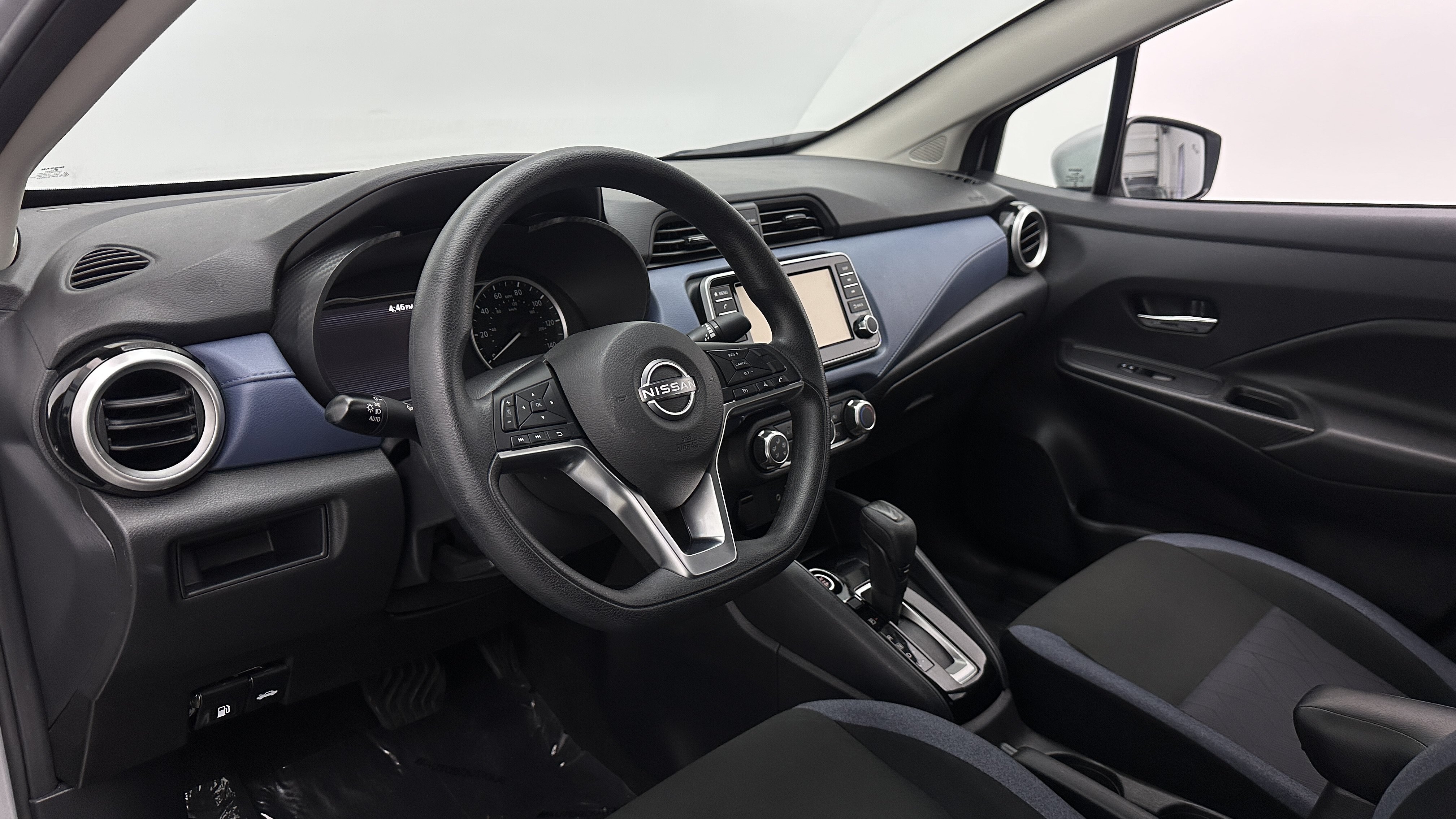 Used 2025 Nissan Versa SV FWD image 11