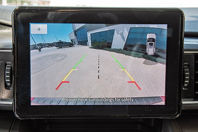 Used 2021 Ford Explorer XLT w/ Equipment Group 202A AWD/4WD image 13