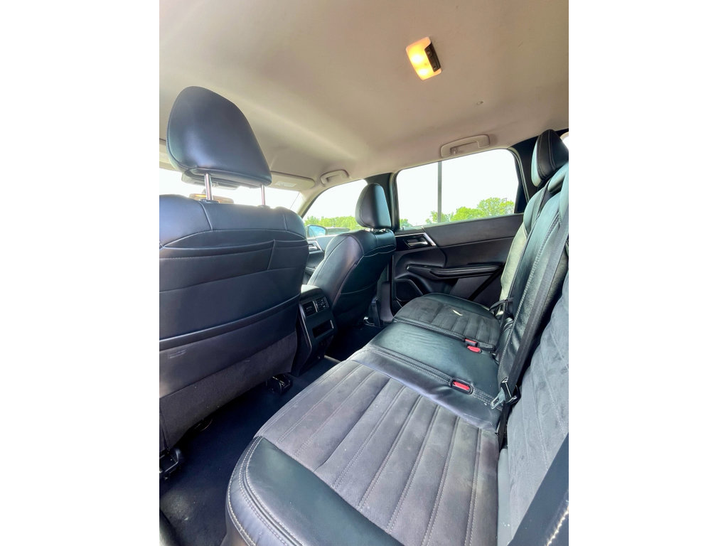 Used 2022 Mitsubishi Outlander SE FWD image 20