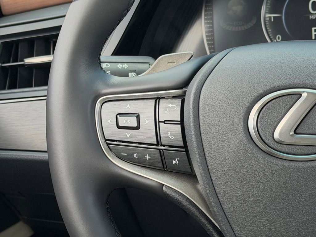 Certified 2025 Lexus ES 350 w/ Premium Package image 18