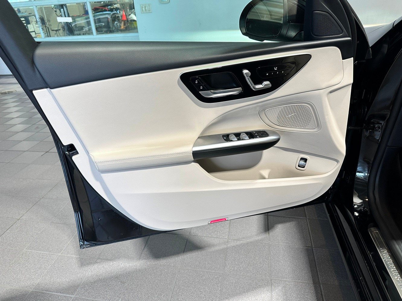Certified 2023 Mercedes-Benz C 300 4MATIC Sedan image 11