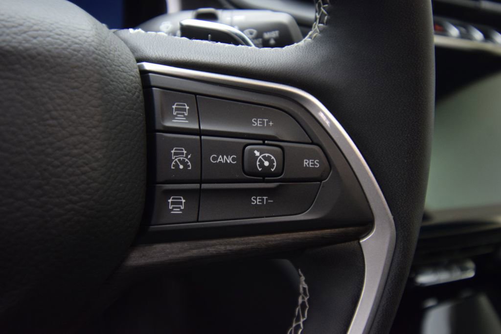 Used 2025 Jeep Grand Cherokee Limited image 34