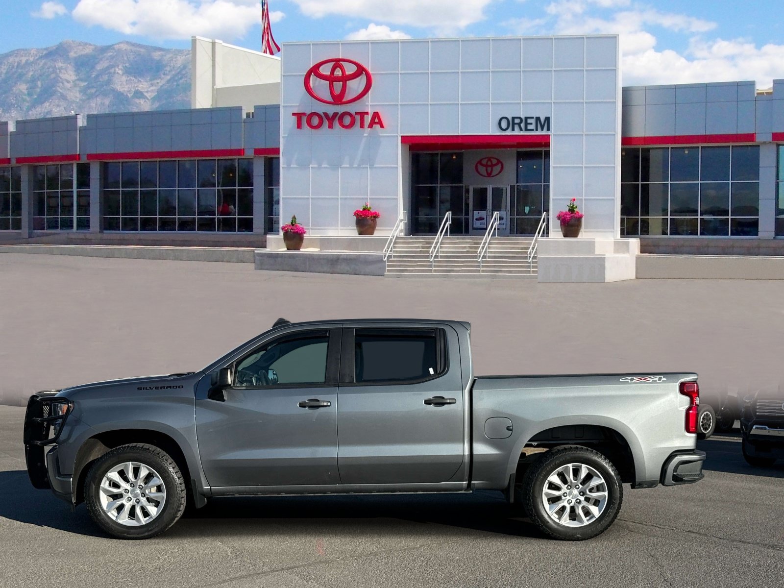Used 2021 Chevrolet Silverado 1500 Custom w/ LPO, Dark Essentials Package AWD/4WD image 7