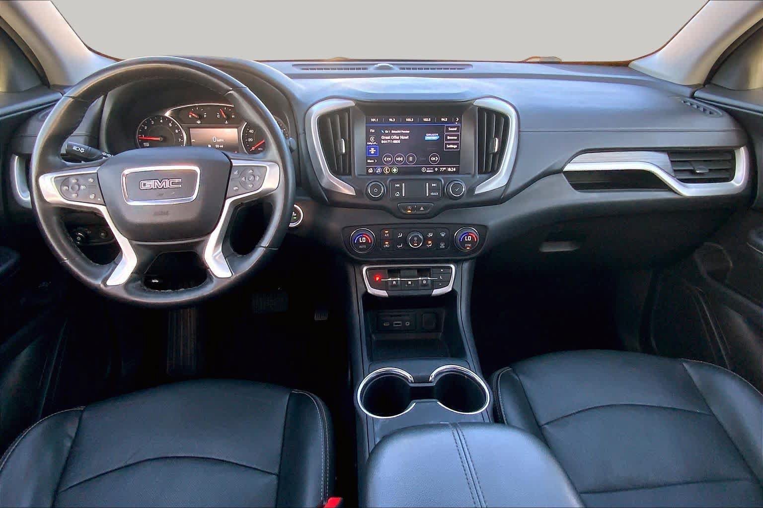 Used 2024 GMC Terrain SLT AWD/4WD image 15