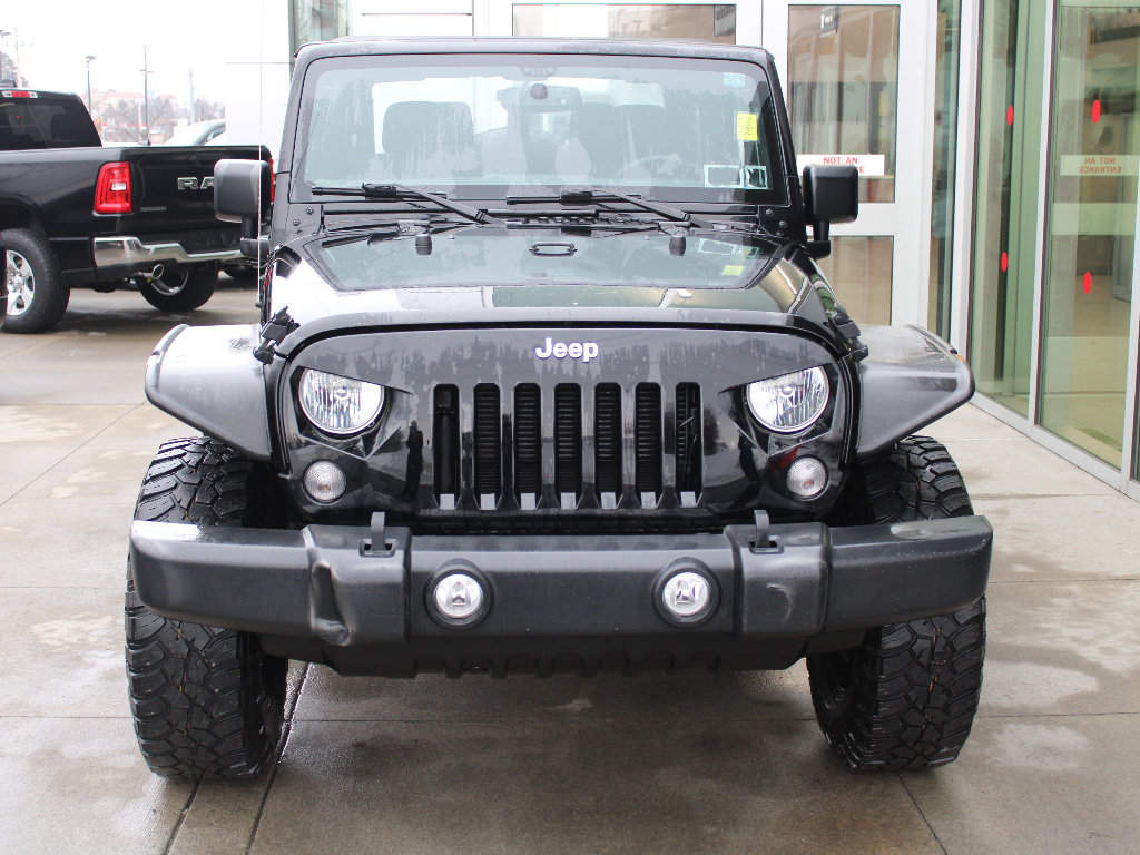 Used 2018 Jeep Wrangler Sport S image 2