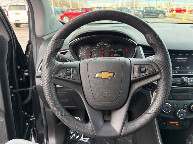 Used 2022 Chevrolet Trax LS w/ Tint and Cruise Package image 17