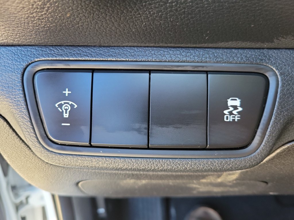 Used 2023 Kia Forte LX FWD image 18