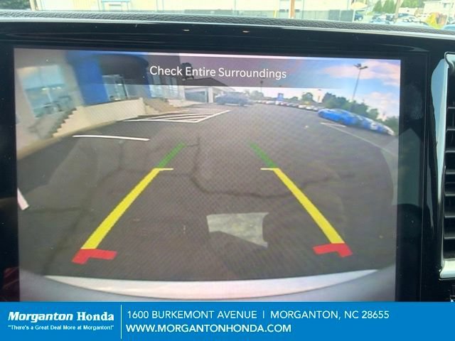 Used 2024 Chrysler Pacifica Touring-L FWD image 21