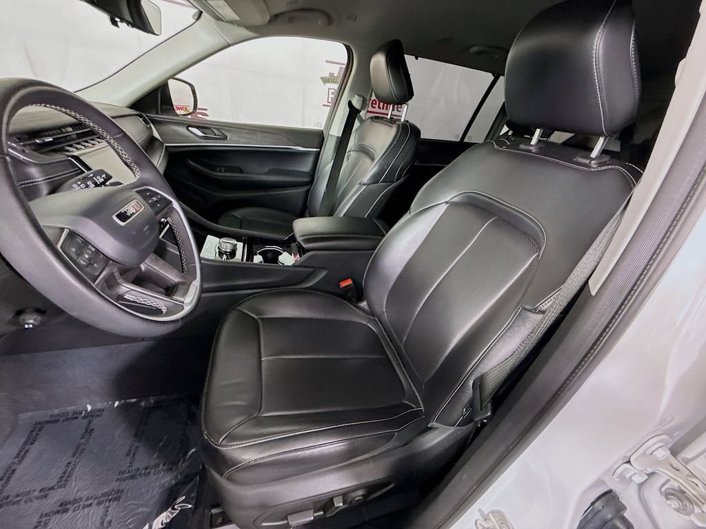 Used 2023 Jeep Grand Cherokee L Limited w/ Luxury Tech Group II AWD/4WD image 26