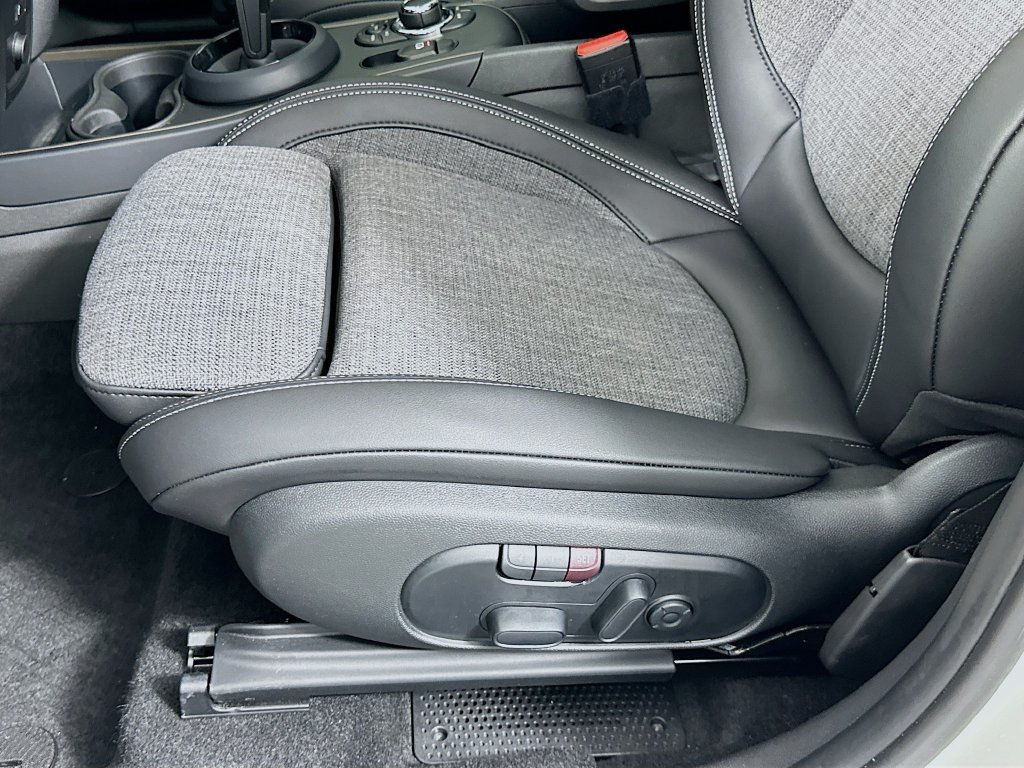 Certified 2024 MINI Cooper Countryman S FWD image 20