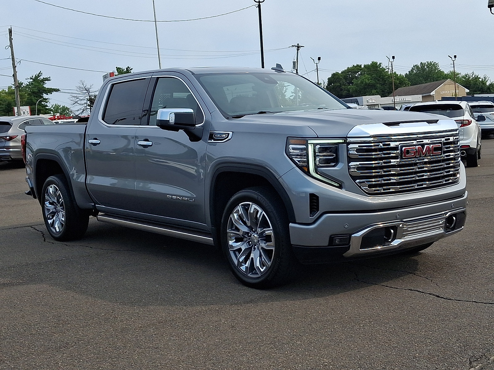 Used 2025 GMC Sierra 1500 Denali w/ Denali Reserve Package AWD/4WD image 3