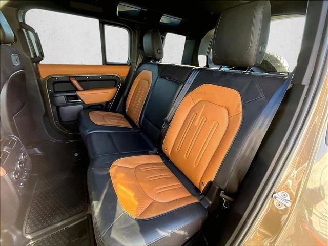 Used 2020 Land Rover Defender 110 X image 28