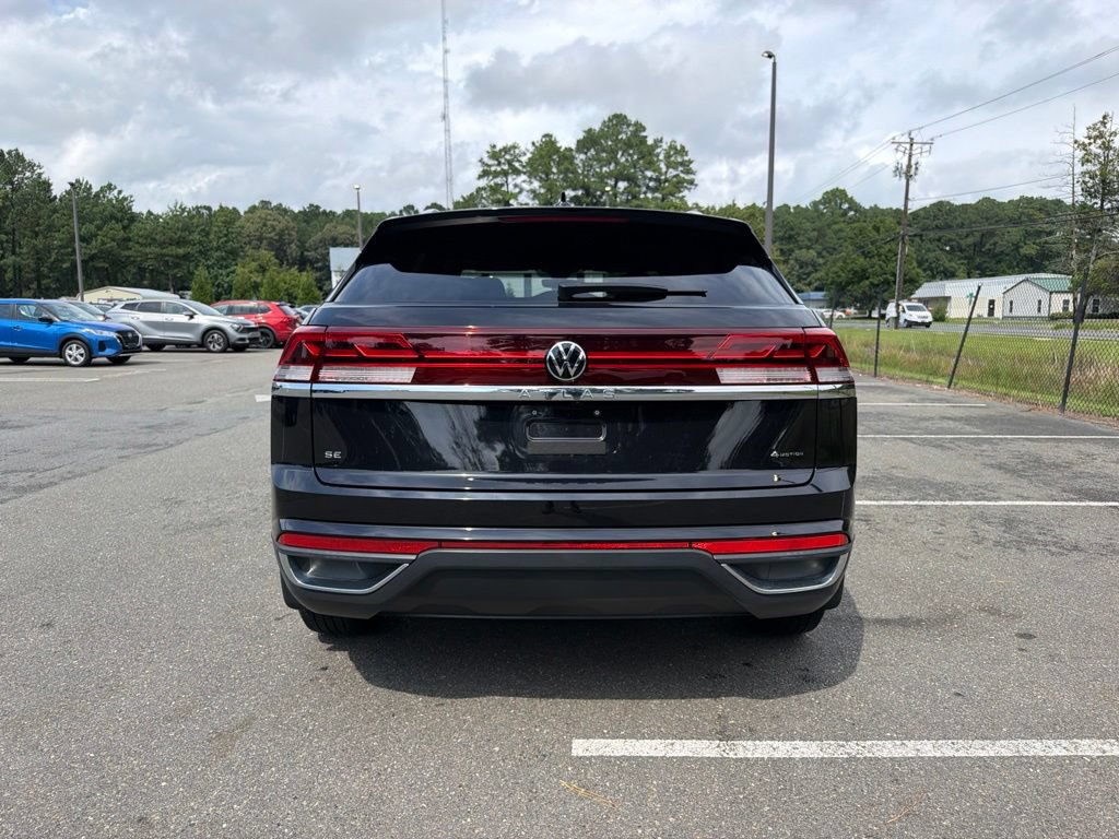 Used 2024 Volkswagen Atlas Cross Sport SE AWD/4WD image 6