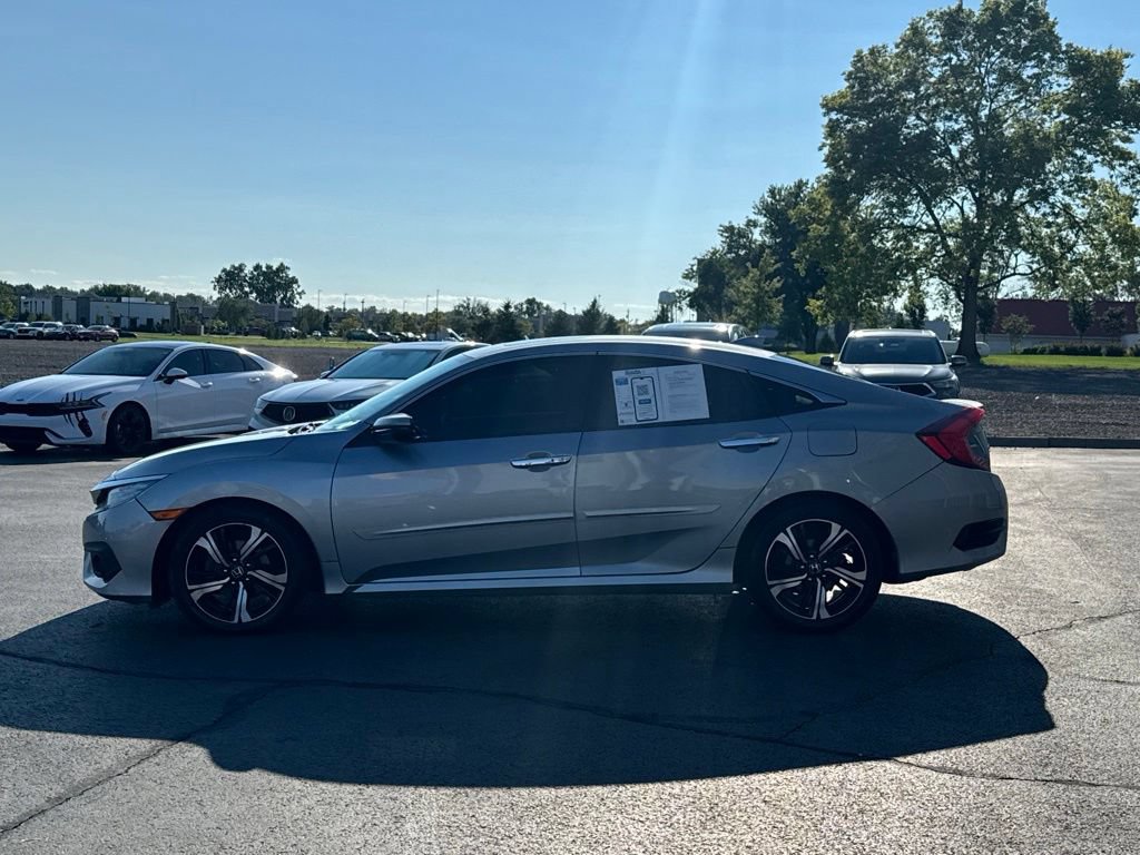 Used 2016 Honda Civic Touring image 4