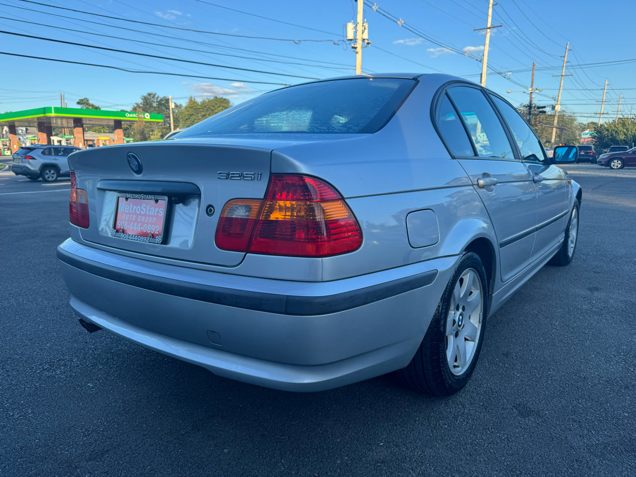 Used 2002 BMW 325i Sedan image 4