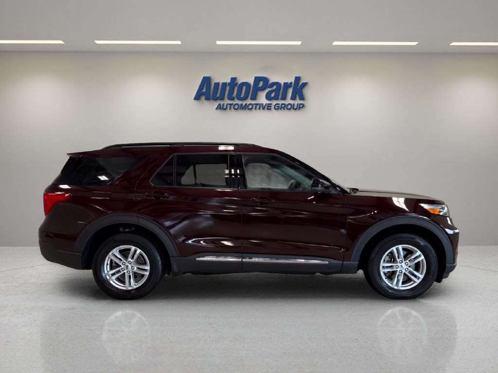 Certified 2023 Ford Explorer XLT w/ Equipment Group 202A AWD/4WD image 8