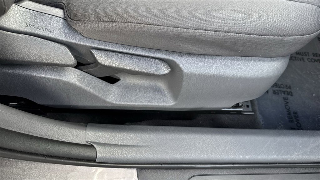 Used 2018 Toyota Camry L image 45