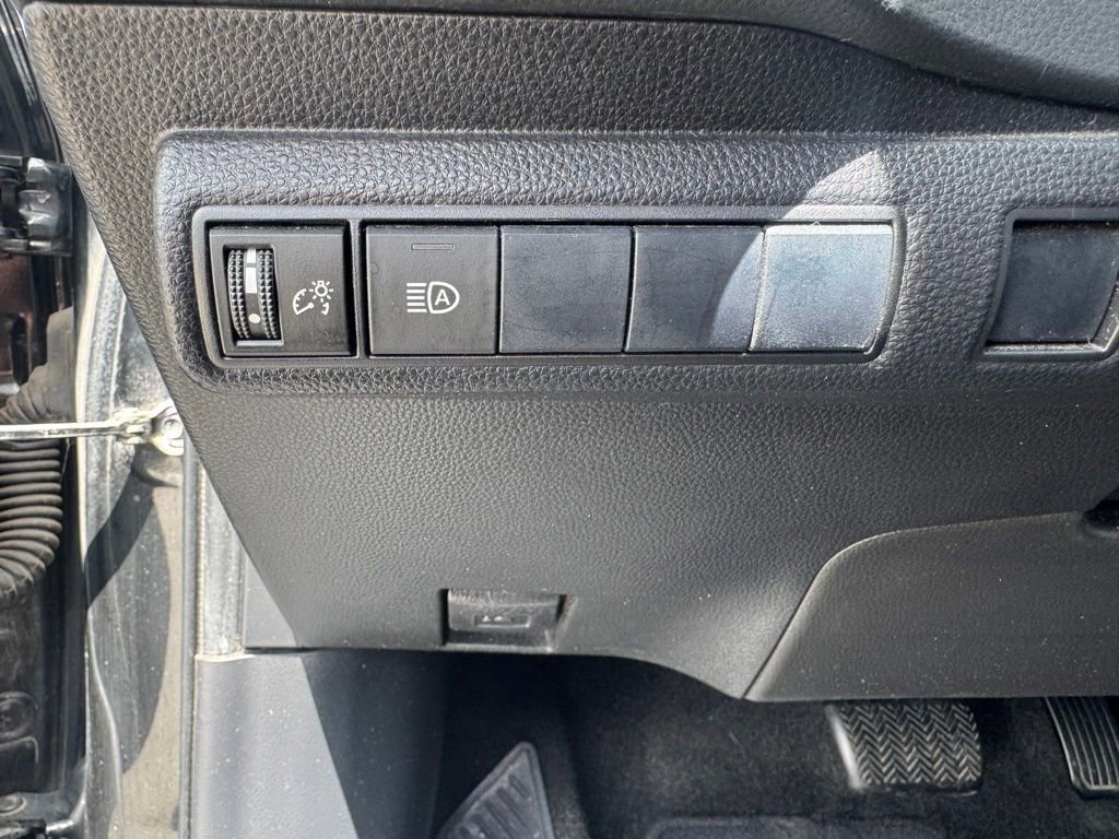 Used 2020 Toyota Corolla XLE FWD image 18