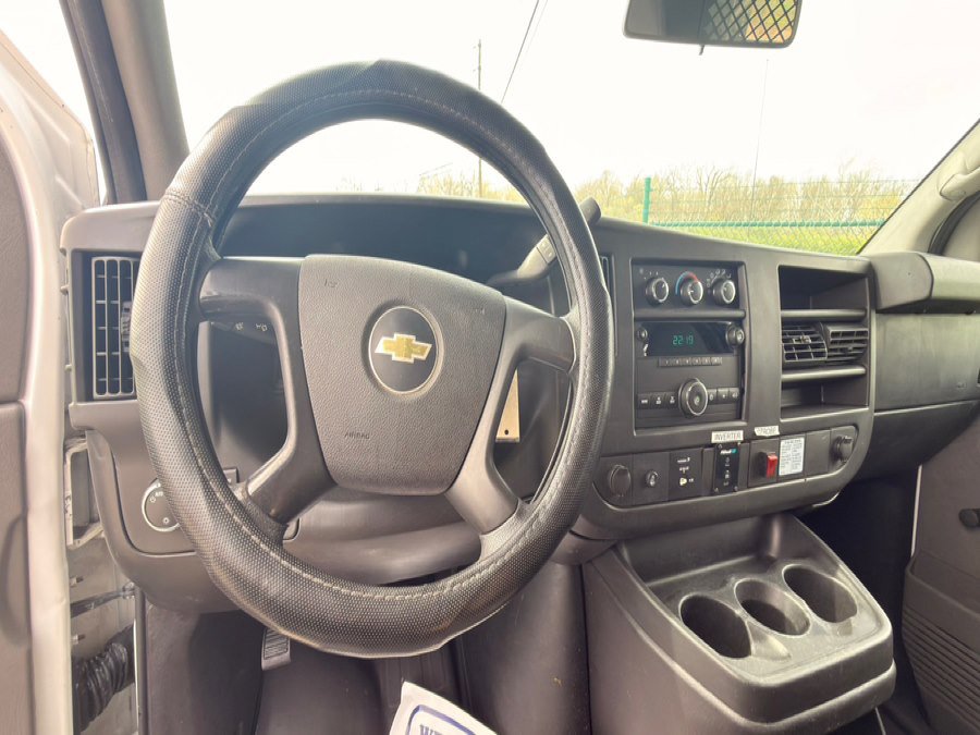 Used 2013 Chevrolet Express 2500 image 17