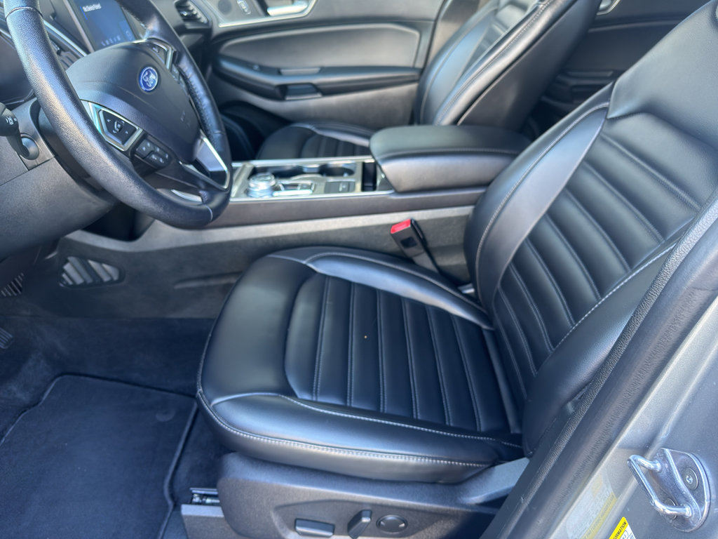 Used 2024 Ford Edge SEL image 5