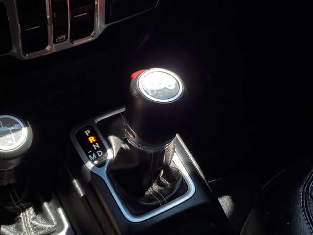 Used 2018 Jeep Wrangler Unlimited Sahara w/ Safety Group AWD/4WD image 20