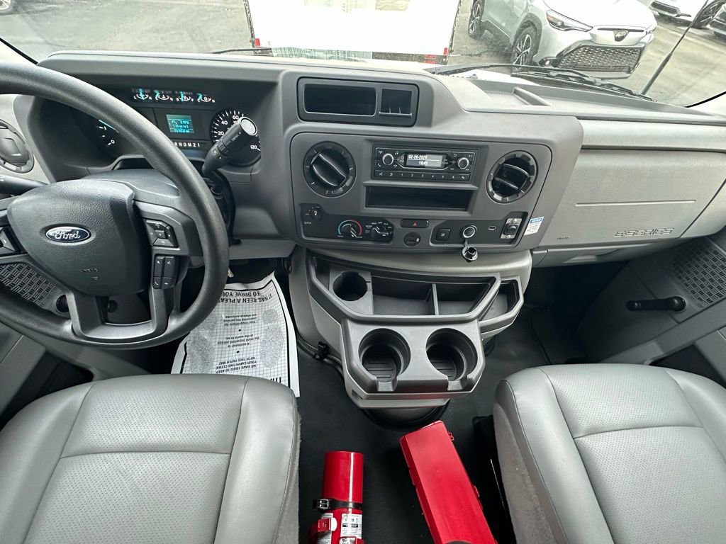 Used 2024 Ford E-350 and Econoline 350 Super Duty image 25